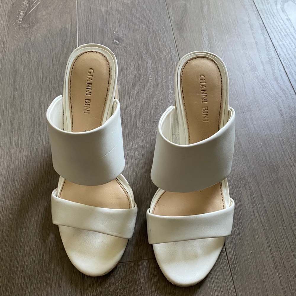 White mules